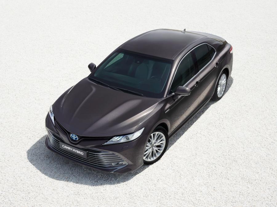  Toyota Camry Hybrid 2019 года  (EU) (фото 4 из 45)